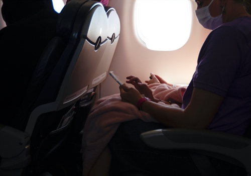 wearing masks on planes